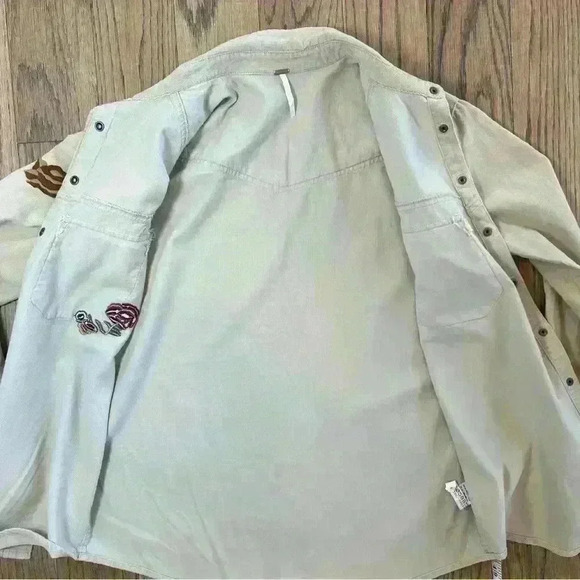 Free People Harley Embroidered Corduroy Shirt Size X-Small - Picture 11 of 16